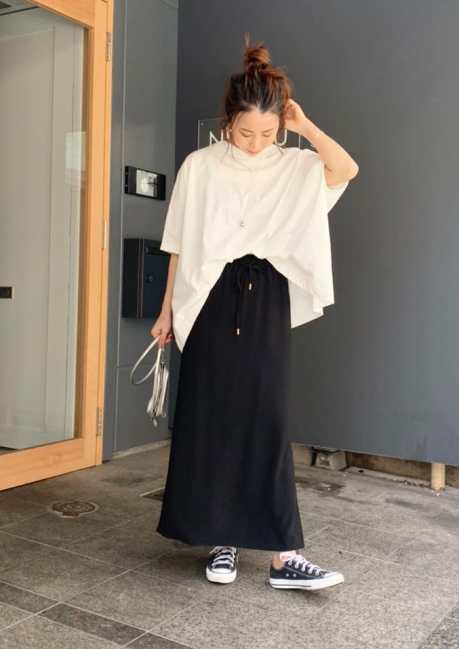 サイドスリットストレートロングスカート